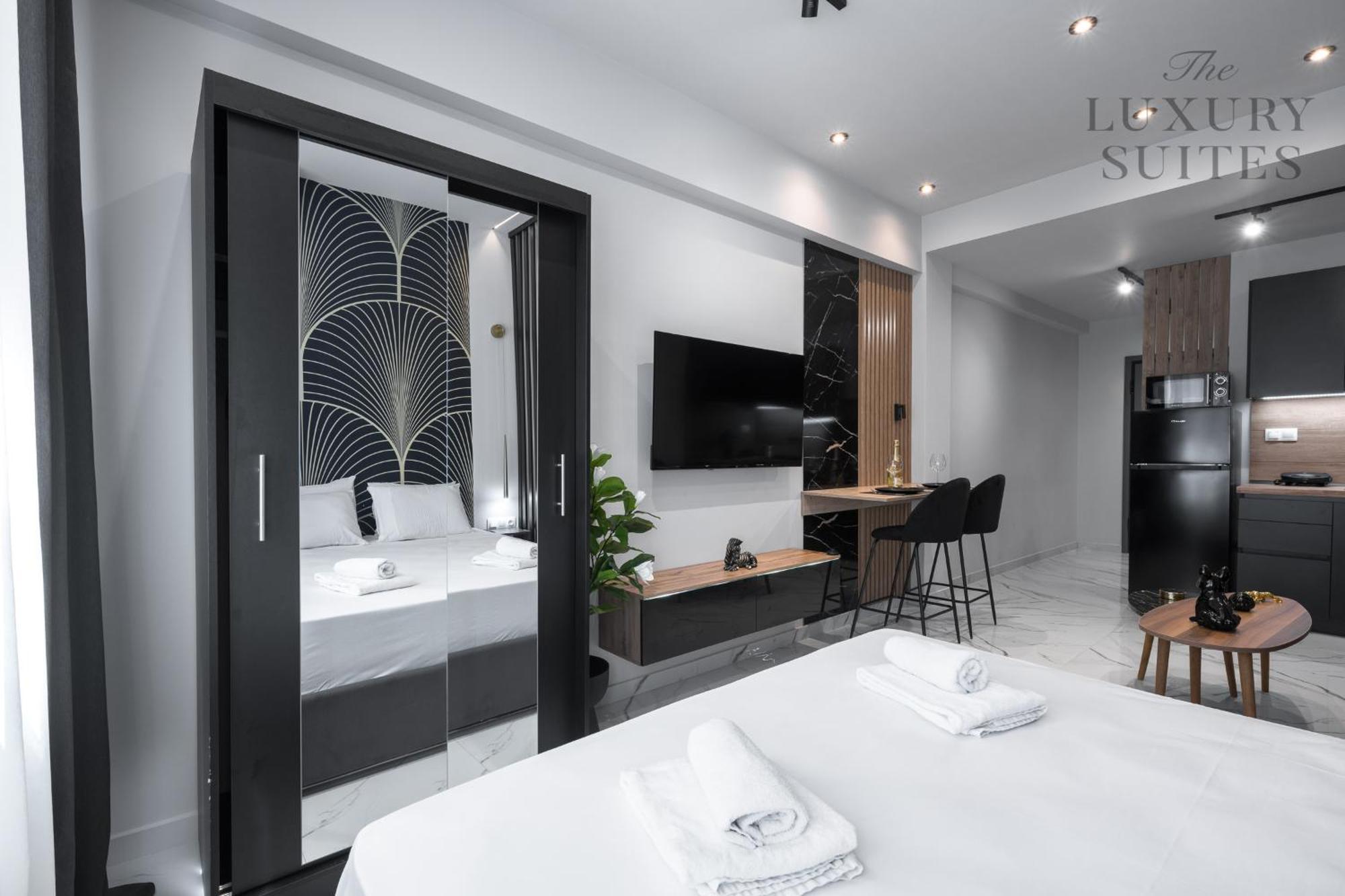 Maison Cristal, The Luxury Suites Thessaloniki Exterior photo